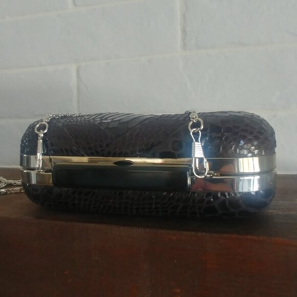 Hard Shell black snakeskin leather look clutch bag silver chain - Picture 4 of 12